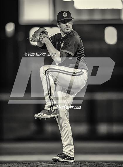 Thumbnail 3 in La Mirada vs. Orange Lutheran photogallery.