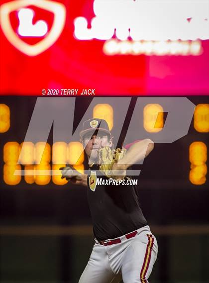 Thumbnail 2 in La Mirada vs. Orange Lutheran photogallery.