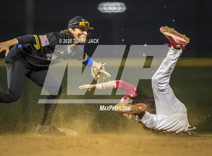 Thumbnail 2 in La Mirada vs. Orange Lutheran photogallery.
