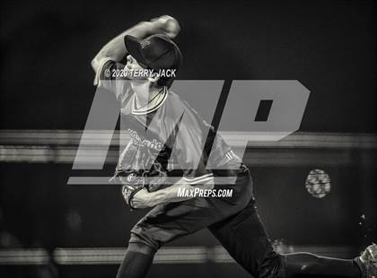 Thumbnail 1 in La Mirada vs. Orange Lutheran photogallery.