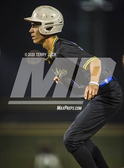 Thumbnail 2 in La Mirada vs. Orange Lutheran photogallery.
