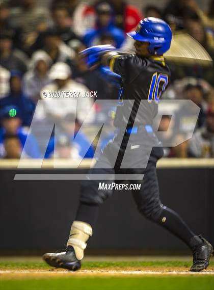 Thumbnail 2 in La Mirada vs. Orange Lutheran photogallery.