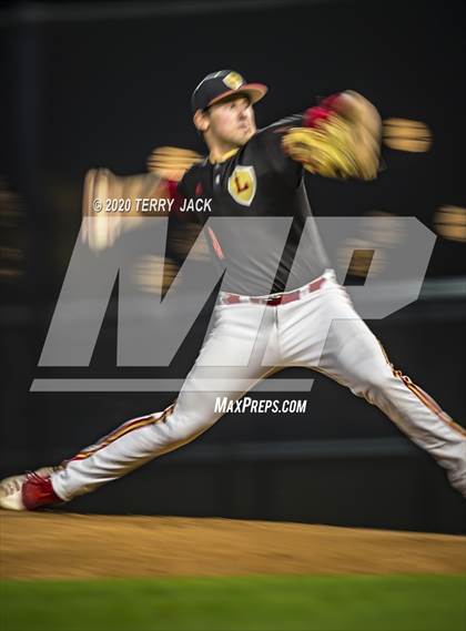 Thumbnail 3 in La Mirada vs. Orange Lutheran photogallery.