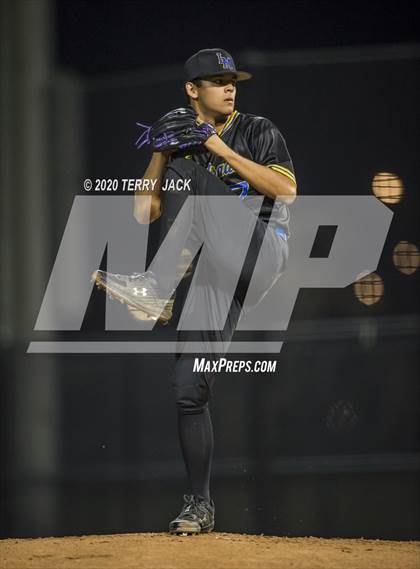 Thumbnail 2 in La Mirada vs. Orange Lutheran photogallery.
