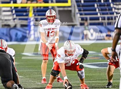 Thumbnail 2 in Lake Mary vs. Vero Beach (FHSAA 7A State Final) photogallery.