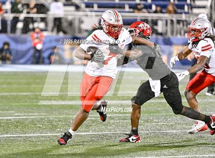 Thumbnail 2 in Lake Mary vs. Vero Beach (FHSAA 7A State Final) photogallery.
