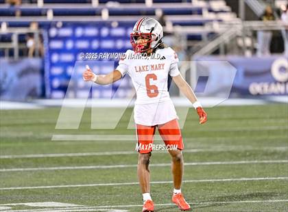 Thumbnail 1 in Lake Mary vs. Vero Beach (FHSAA 7A State Final) photogallery.