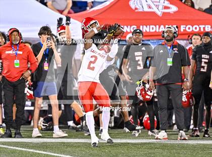 Thumbnail 2 in Lake Mary vs. Vero Beach (FHSAA 7A State Final) photogallery.
