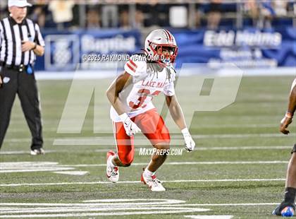 Thumbnail 3 in Lake Mary vs. Vero Beach (FHSAA 7A State Final) photogallery.