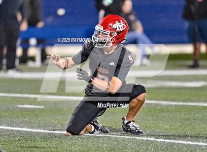 Thumbnail 3 in Lake Mary vs. Vero Beach (FHSAA 7A State Final) photogallery.