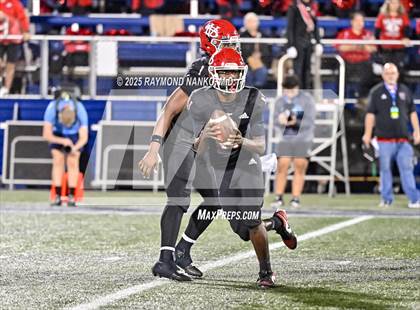 Thumbnail 1 in Lake Mary vs. Vero Beach (FHSAA 7A State Final) photogallery.