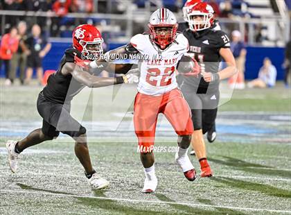 Thumbnail 1 in Lake Mary vs. Vero Beach (FHSAA 7A State Final) photogallery.