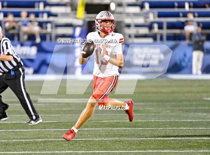 Thumbnail 1 in Lake Mary vs. Vero Beach (FHSAA 7A State Final) photogallery.