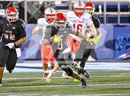Thumbnail 1 in Lake Mary vs. Vero Beach (FHSAA 7A State Final) photogallery.