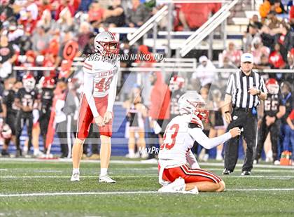 Thumbnail 2 in Lake Mary vs. Vero Beach (FHSAA 7A State Final) photogallery.
