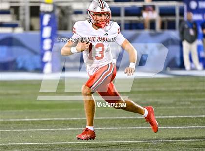 Thumbnail 2 in Lake Mary vs. Vero Beach (FHSAA 7A State Final) photogallery.