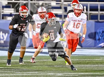 Thumbnail 3 in Lake Mary vs. Vero Beach (FHSAA 7A State Final) photogallery.
