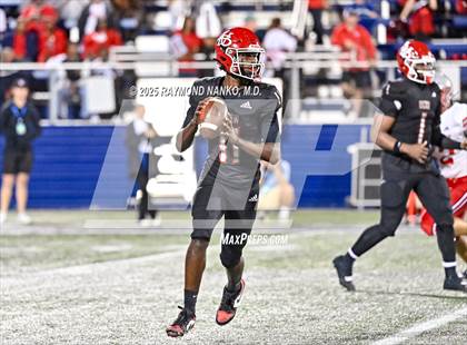 Thumbnail 2 in Lake Mary vs. Vero Beach (FHSAA 7A State Final) photogallery.