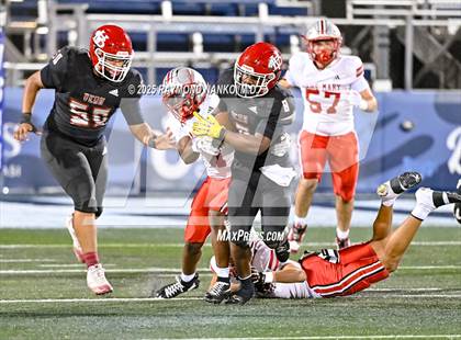 Thumbnail 1 in Lake Mary vs. Vero Beach (FHSAA 7A State Final) photogallery.