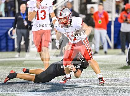 Thumbnail 2 in Lake Mary vs. Vero Beach (FHSAA 7A State Final) photogallery.