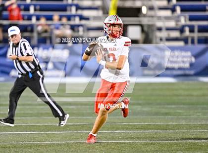 Thumbnail 2 in Lake Mary vs. Vero Beach (FHSAA 7A State Final) photogallery.