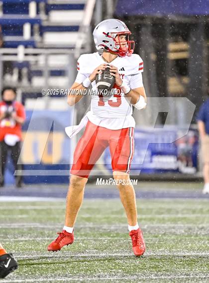 Thumbnail 2 in Lake Mary vs. Vero Beach (FHSAA 7A State Final) photogallery.