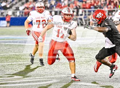 Thumbnail 3 in Lake Mary vs. Vero Beach (FHSAA 7A State Final) photogallery.