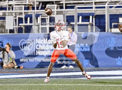 Thumbnail 3 in Lake Mary vs. Vero Beach (FHSAA 7A State Final) photogallery.