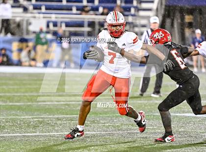 Thumbnail 3 in Lake Mary vs. Vero Beach (FHSAA 7A State Final) photogallery.