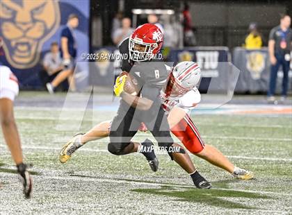 Thumbnail 1 in Lake Mary vs. Vero Beach (FHSAA 7A State Final) photogallery.