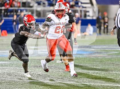 Thumbnail 2 in Lake Mary vs. Vero Beach (FHSAA 7A State Final) photogallery.