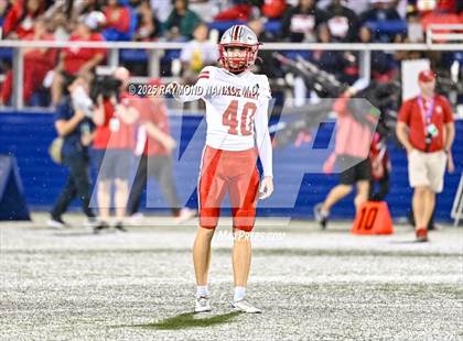 Thumbnail 2 in Lake Mary vs. Vero Beach (FHSAA 7A State Final) photogallery.