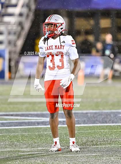 Thumbnail 2 in Lake Mary vs. Vero Beach (FHSAA 7A State Final) photogallery.