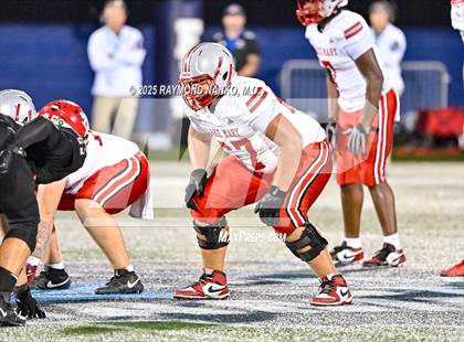 Thumbnail 3 in Lake Mary vs. Vero Beach (FHSAA 7A State Final) photogallery.