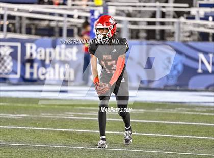 Thumbnail 3 in Lake Mary vs. Vero Beach (FHSAA 7A State Final) photogallery.