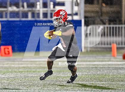 Thumbnail 3 in Lake Mary vs. Vero Beach (FHSAA 7A State Final) photogallery.