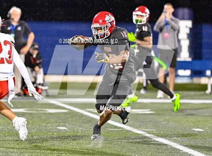 Thumbnail 2 in Lake Mary vs. Vero Beach (FHSAA 7A State Final) photogallery.