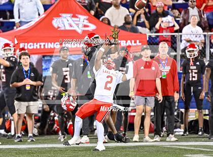 Thumbnail 3 in Lake Mary vs. Vero Beach (FHSAA 7A State Final) photogallery.