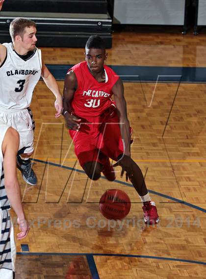Thumbnail 2 in Claiborne vs Carver (Seymour Christmas Classic) photogallery.