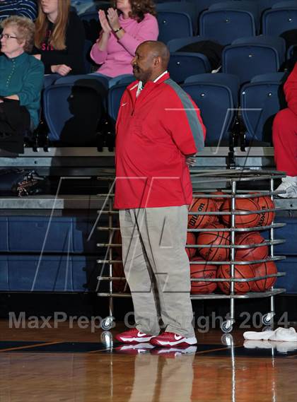 Thumbnail 3 in Claiborne vs Carver (Seymour Christmas Classic) photogallery.