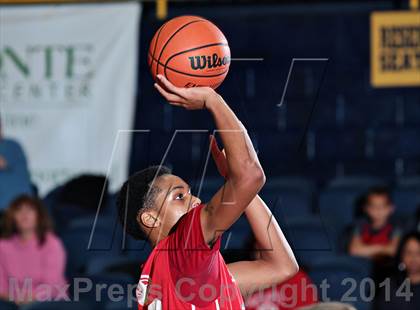 Thumbnail 1 in Claiborne vs Carver (Seymour Christmas Classic) photogallery.