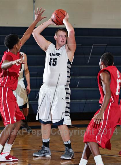 Thumbnail 2 in Claiborne vs Carver (Seymour Christmas Classic) photogallery.