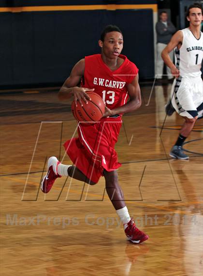 Thumbnail 1 in Claiborne vs Carver (Seymour Christmas Classic) photogallery.