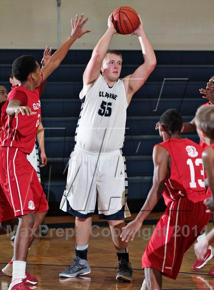 Thumbnail 3 in Claiborne vs Carver (Seymour Christmas Classic) photogallery.