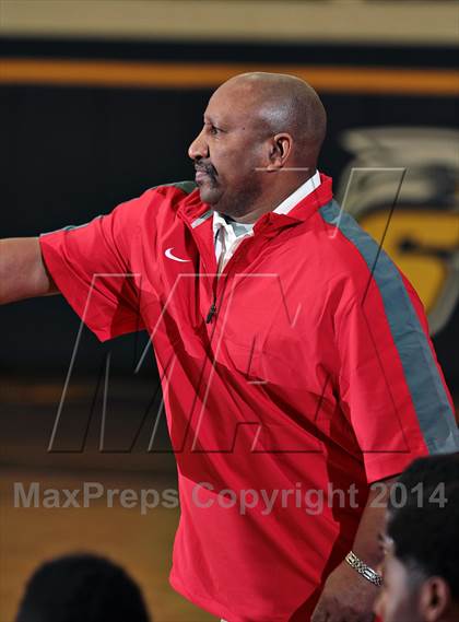 Thumbnail 1 in Claiborne vs Carver (Seymour Christmas Classic) photogallery.