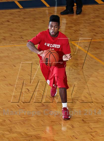 Thumbnail 3 in Claiborne vs Carver (Seymour Christmas Classic) photogallery.