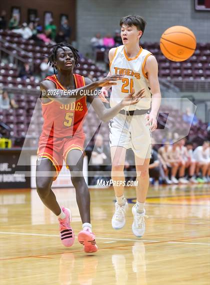 Thumbnail 1 in Judge Memorial Catholic vs. Ogden (UHSAA 3A Semifinal) photogallery.