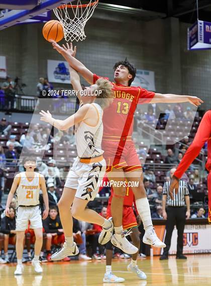 Thumbnail 2 in Judge Memorial Catholic vs. Ogden (UHSAA 3A Semifinal) photogallery.