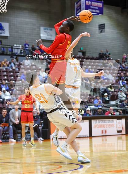 Thumbnail 2 in Judge Memorial Catholic vs. Ogden (UHSAA 3A Semifinal) photogallery.