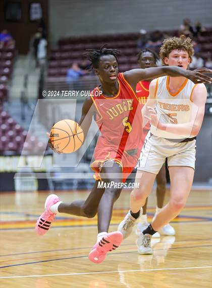 Thumbnail 3 in Judge Memorial Catholic vs. Ogden (UHSAA 3A Semifinal) photogallery.